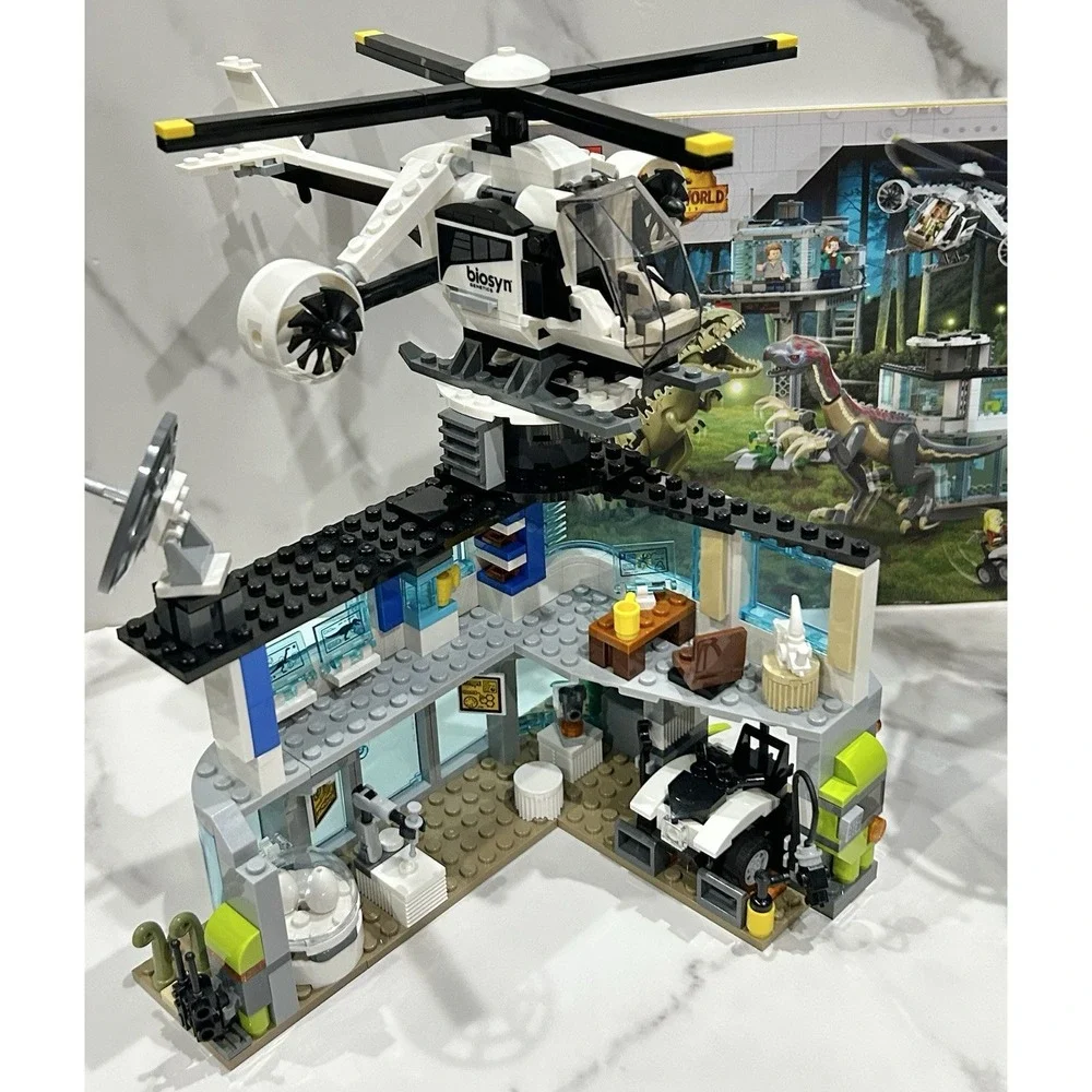 LEGO Jurassic World: Giganotosaurus & Therizinosaurus Attack (76949) COMPLETE